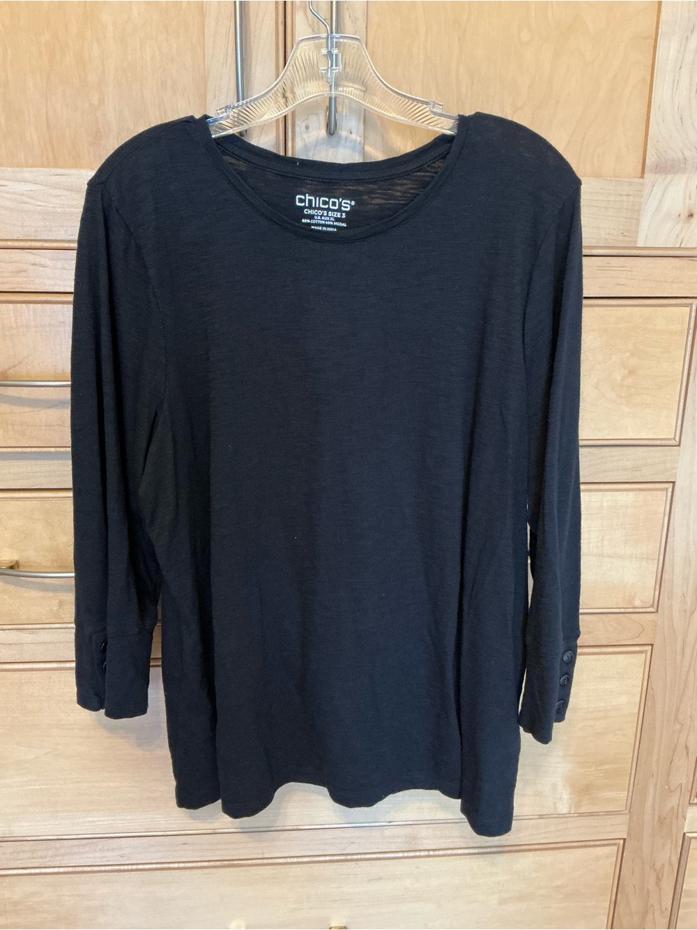 Chico's 3/4 Sleeve top Black button detail on cuffs